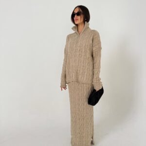 חליפת סריג דגם צמה