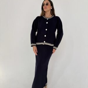 חליפת סריג כפתורים